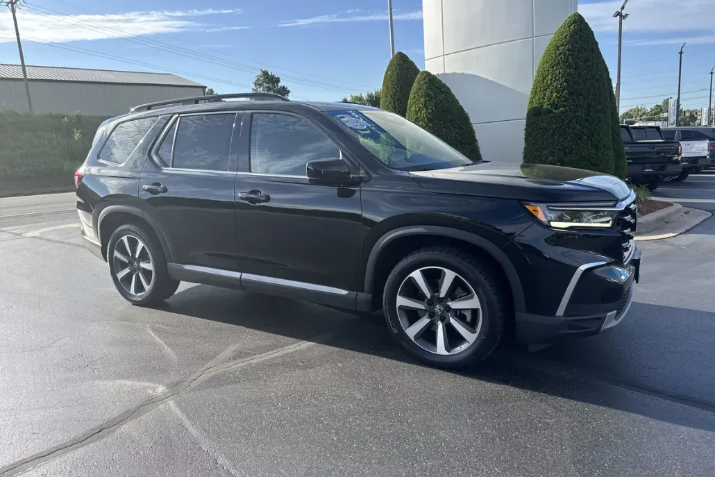 2023 Honda Pilot Elite photo 1