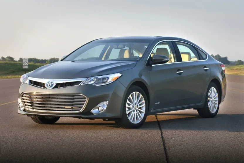 2015 Toyota Avalon Hybrid XLE Touring photo 1
