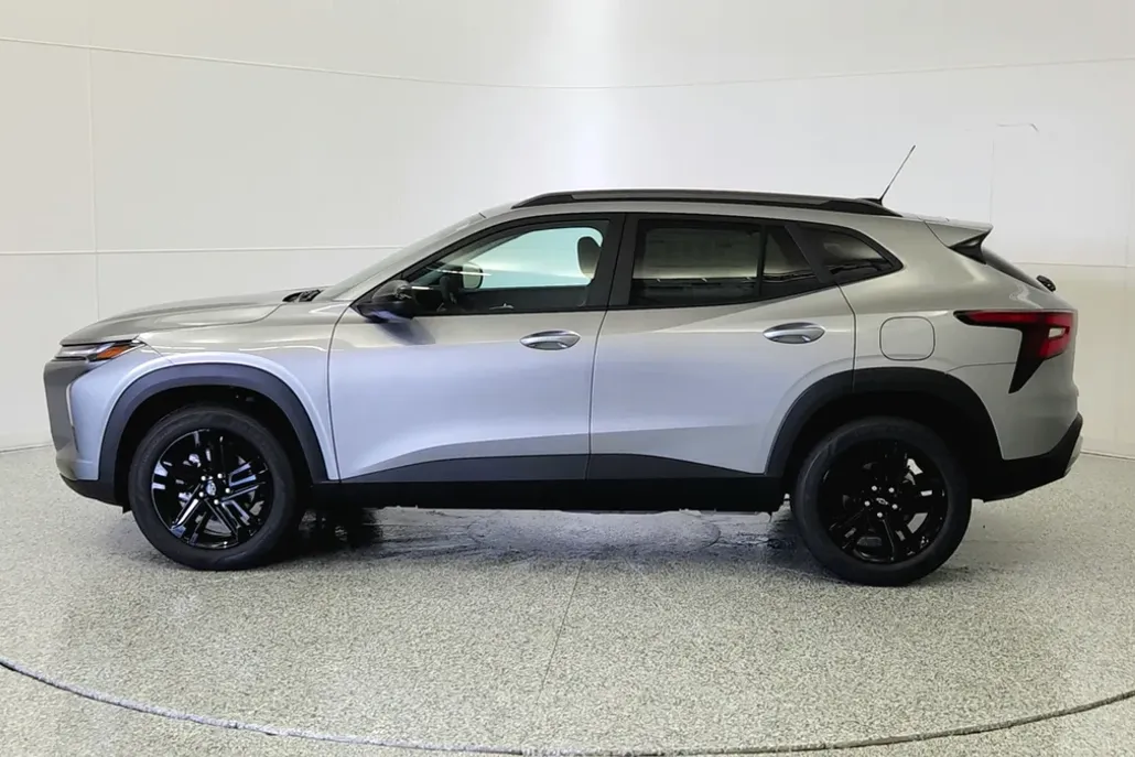2025 Chevrolet Trax ACTIV photo 1