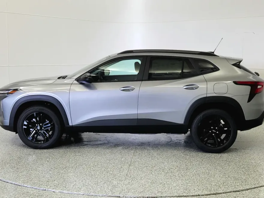 2025 Chevrolet Trax ACTIV photo 1