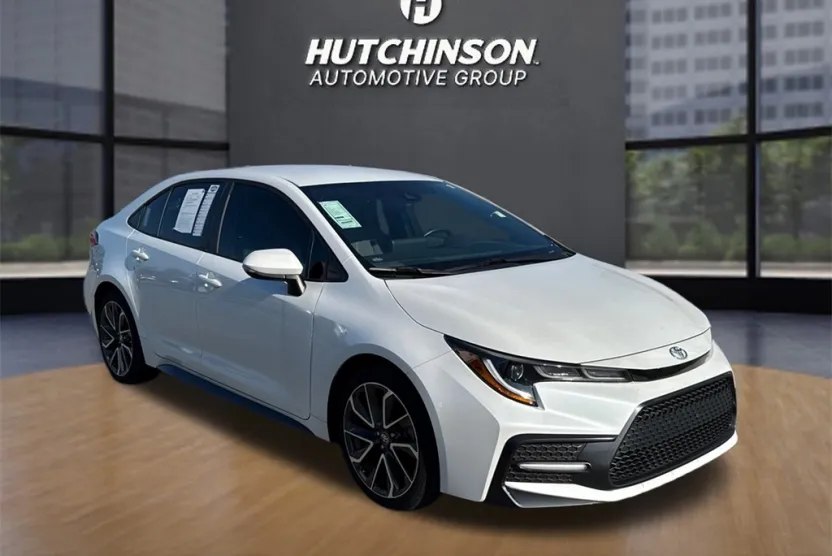 2022 Toyota Corolla SE photo 1