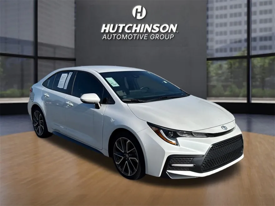 2022 Toyota Corolla SE photo 1