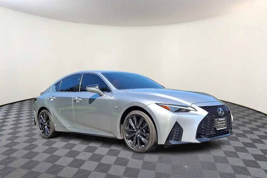 2022 Lexus IS 350 F SPORT photo 1