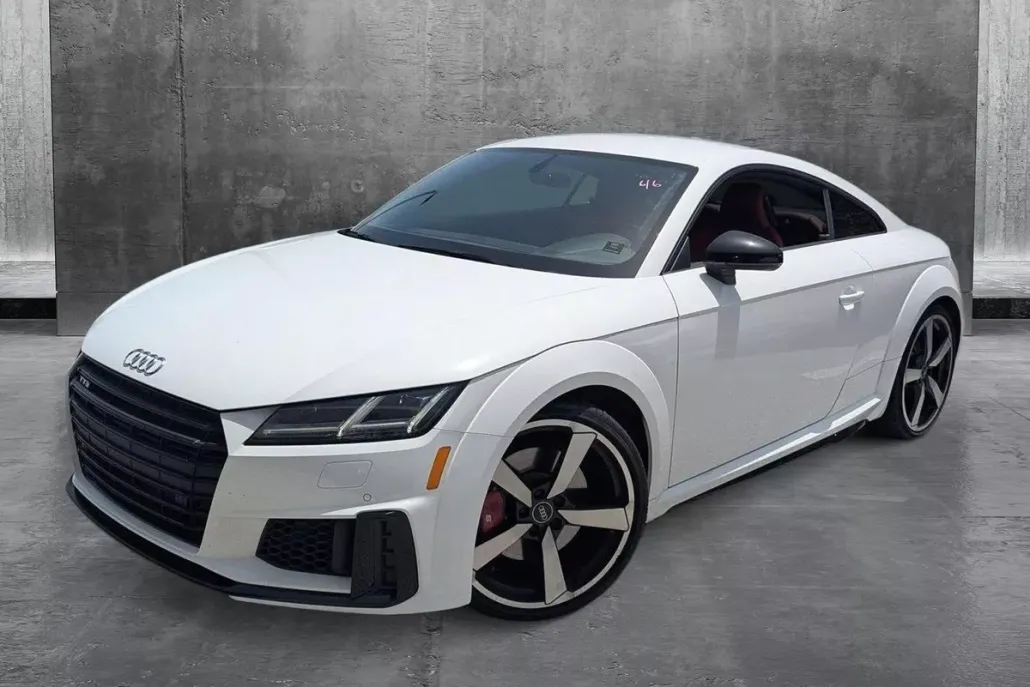 2023 Audi TTS photo 1