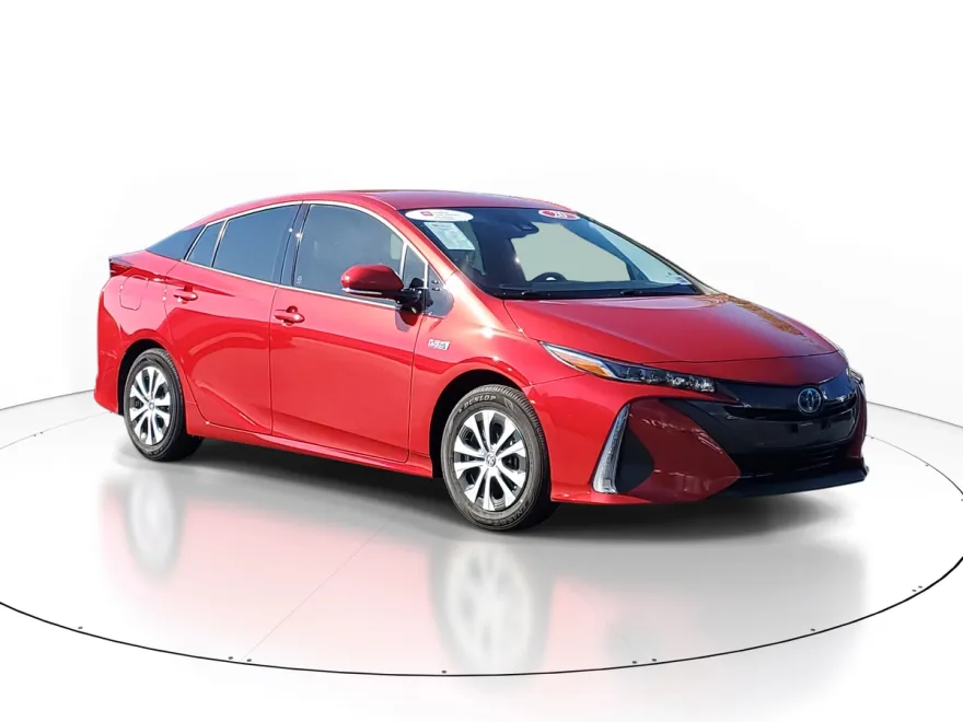 2020 Toyota Prius Prime XLE photo 1