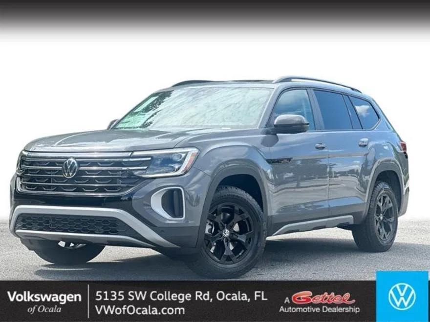 2025 Volkswagen Atlas Peak Edition SE photo 1
