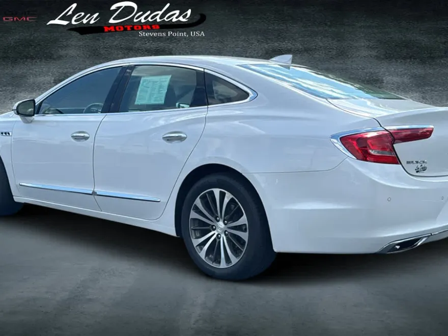 2018 Buick LaCrosse Premium photo 1
