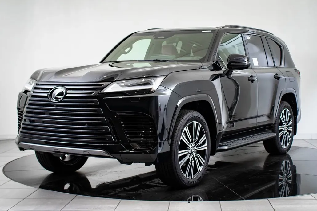 2025 Lexus LX Luxury photo 1
