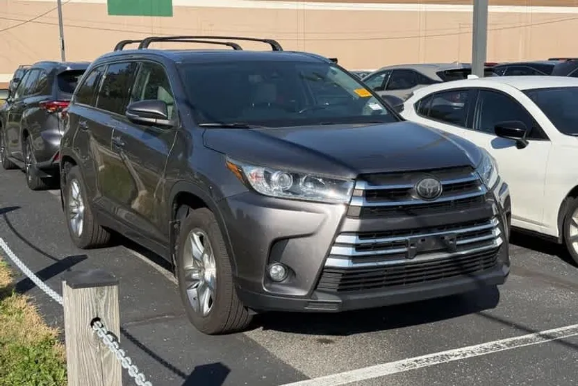 2018 Toyota Highlander Limited photo 1