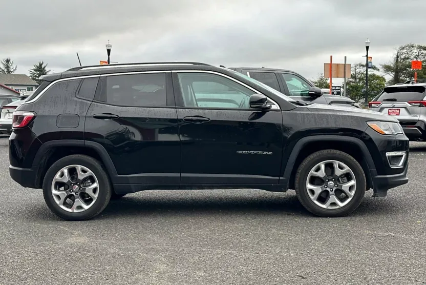 2021 Jeep Compass Limited photo 1