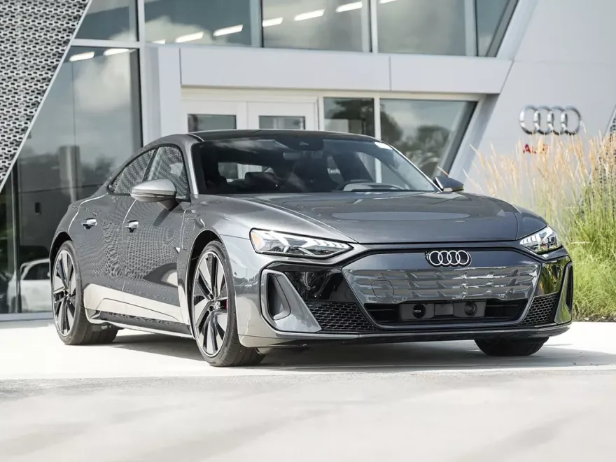 2025 Audi e-tron GT Prestige photo 1