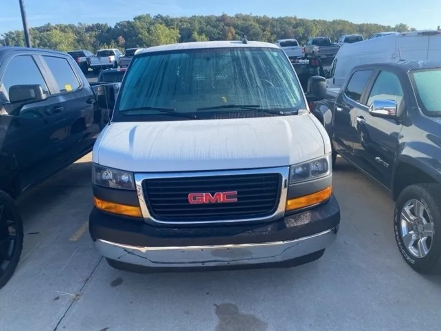 2023 Gmc Savana Cargo 2500 photo 1