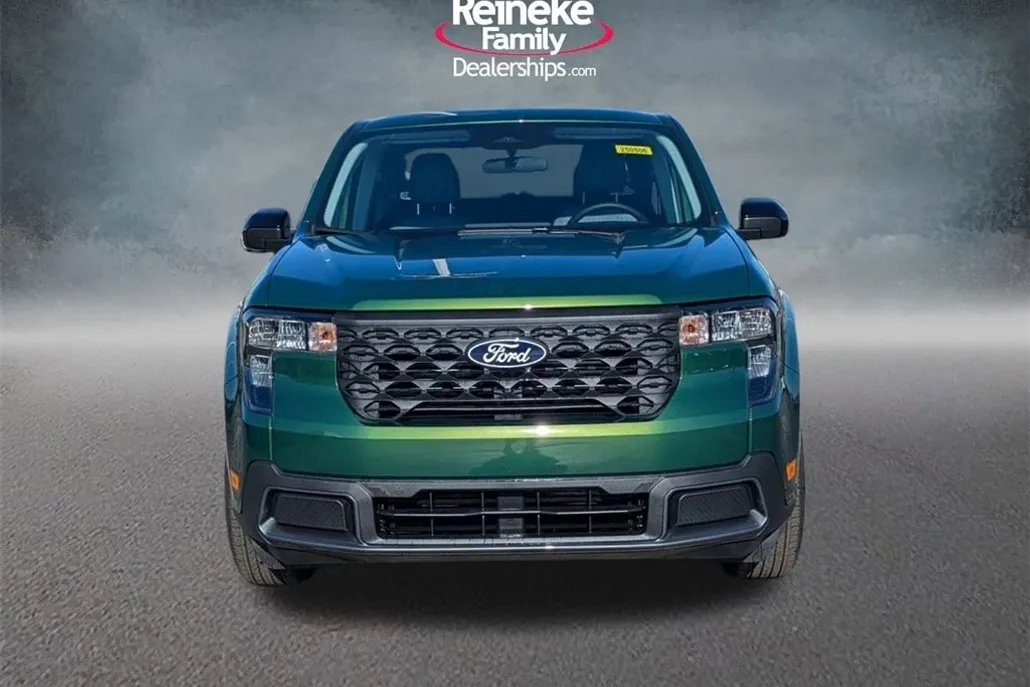 2025 Ford Maverick XLT photo 1