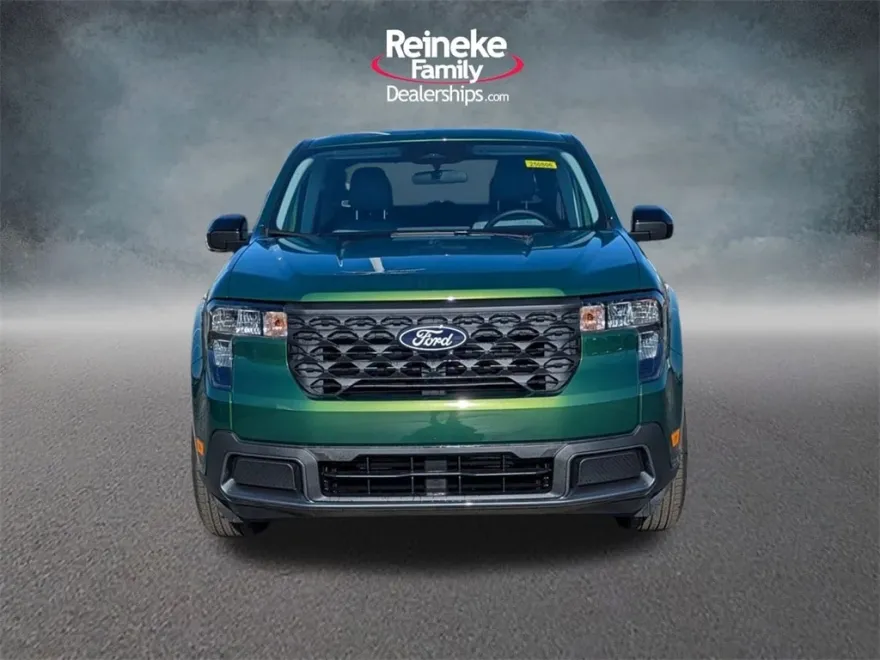 2025 Ford Maverick XLT photo 1