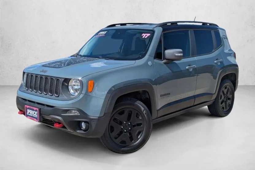 2017 Jeep Renegade Trailhawk photo 1