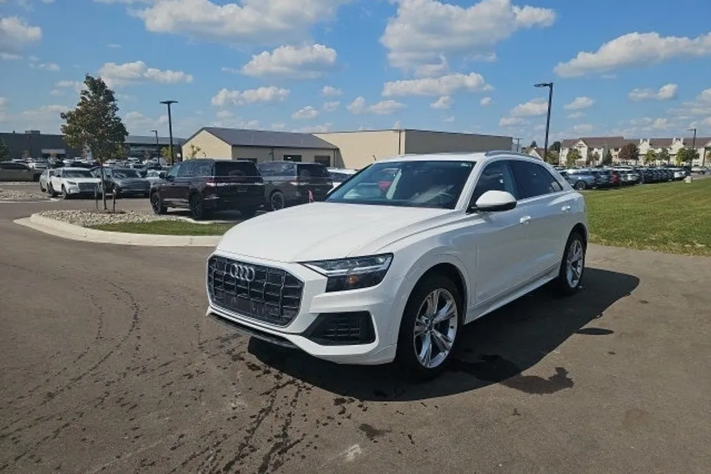 2022 Audi Q8 55 Premium Plus photo 1
