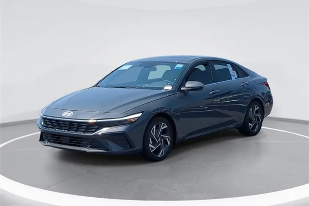 2025 Hyundai Elantra Hybrid Limited photo 1
