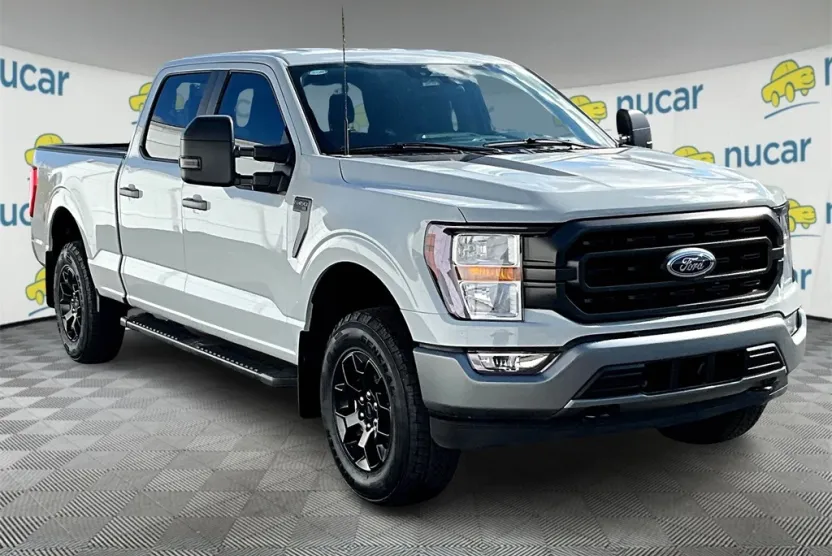 2020 Ford F-150 XLT photo 2