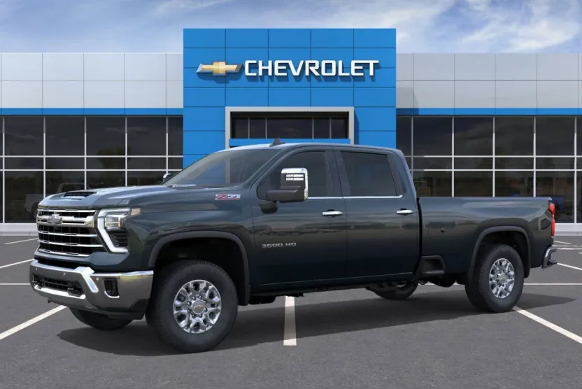 2026 Chevrolet Silverado 3500HD photo 1