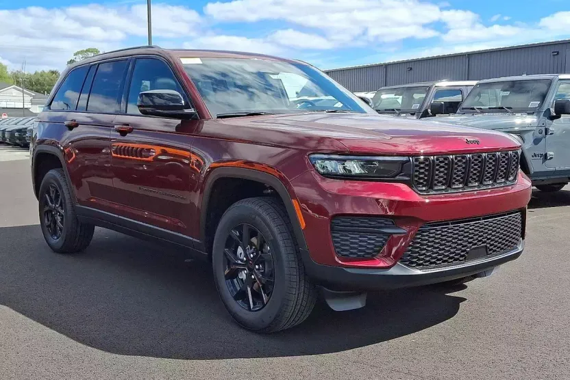 2025 Jeep Grand Cherokee Altitude X photo 1