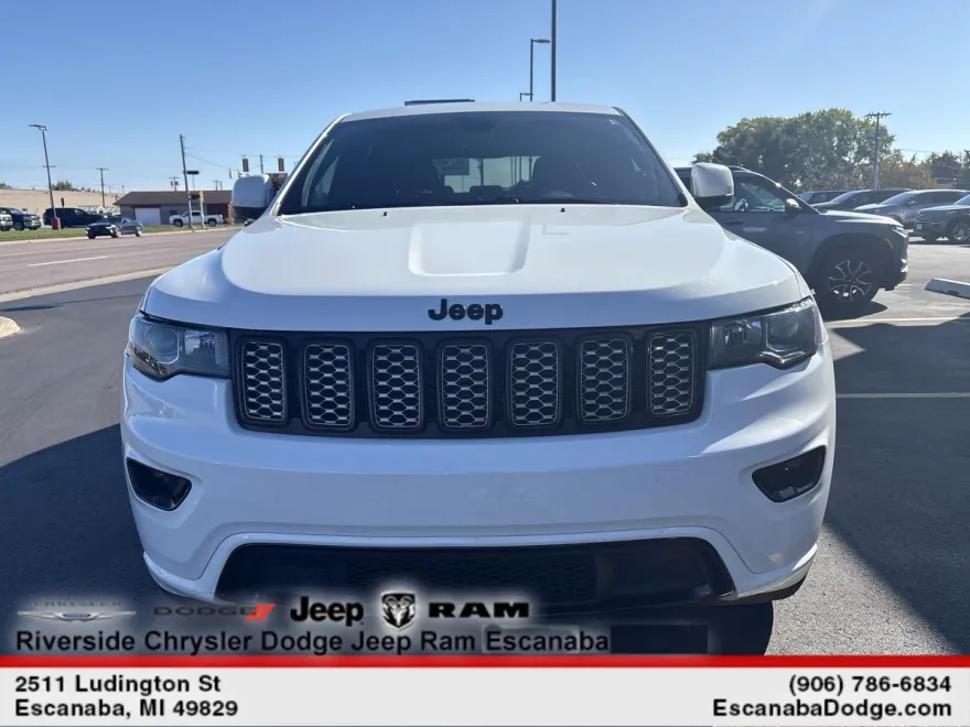2018 Jeep Grand Cherokee Laredo photo 1