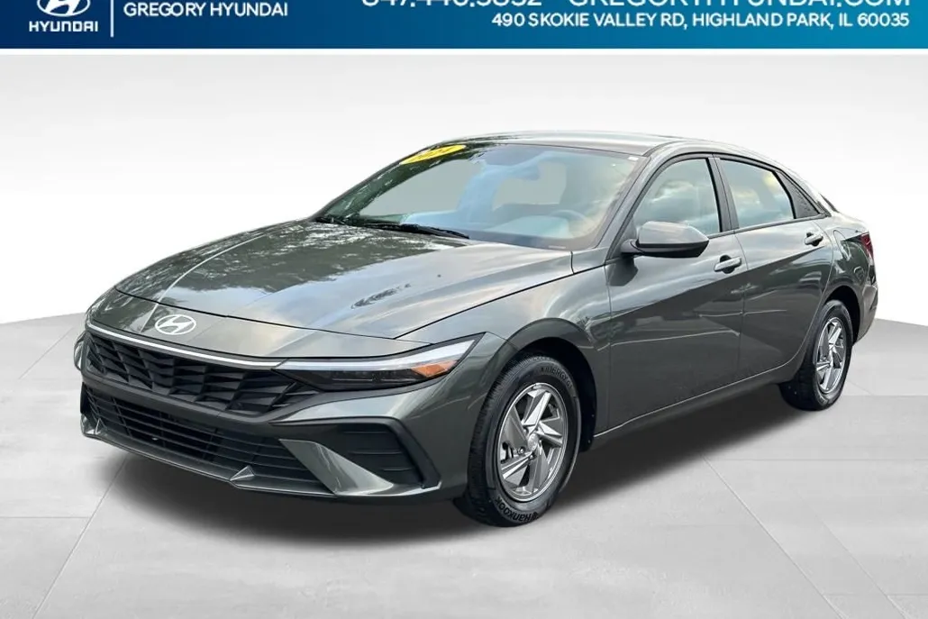 2024 Hyundai Elantra SE photo 1