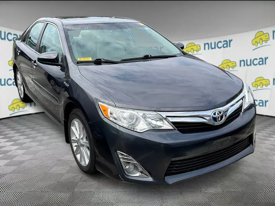 2013 Toyota Camry Hybrid XLE photo 1