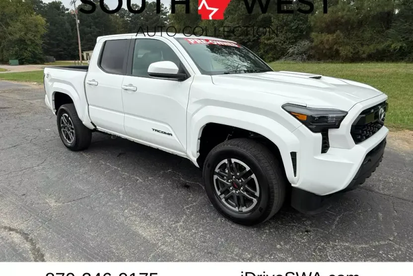 2025 Toyota Tacoma TRD Sport Double Cab photo 1