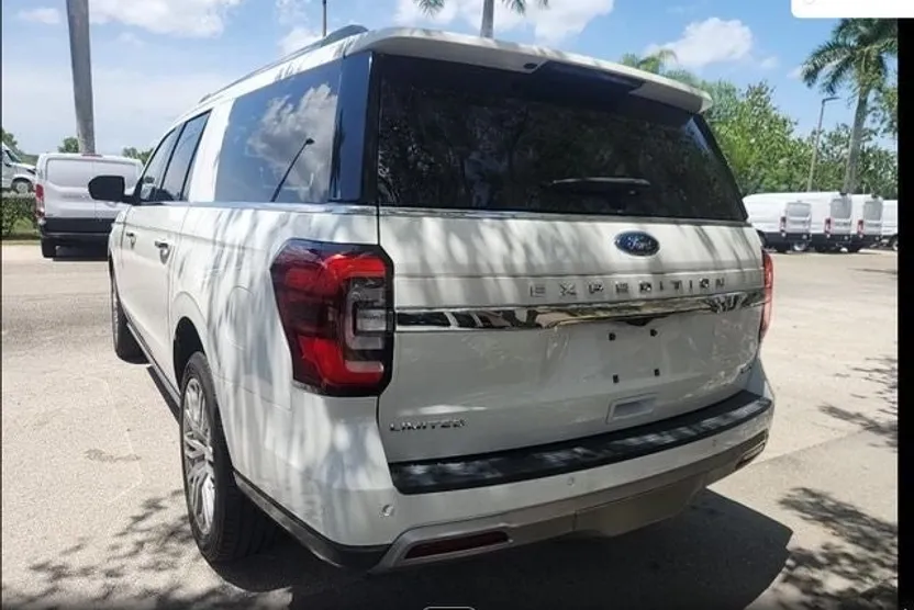 2022 Ford Expedition MAX Limited photo 1