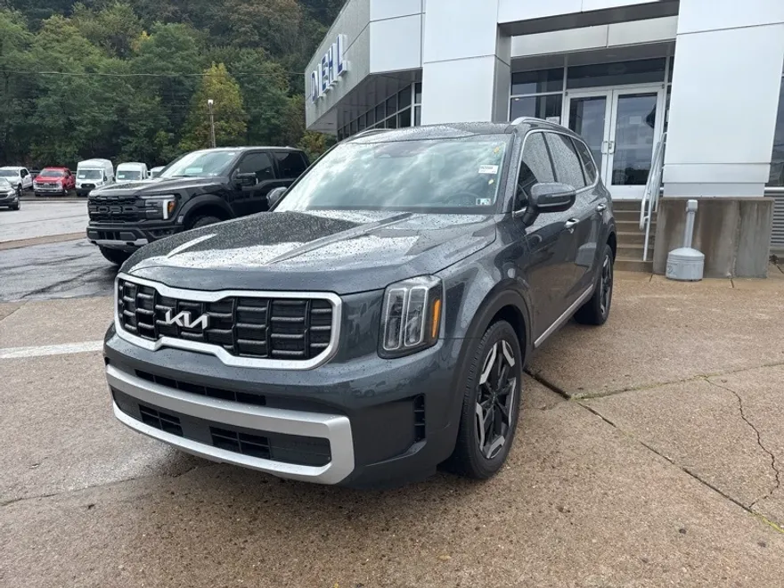 2024 Kia Telluride S photo 1