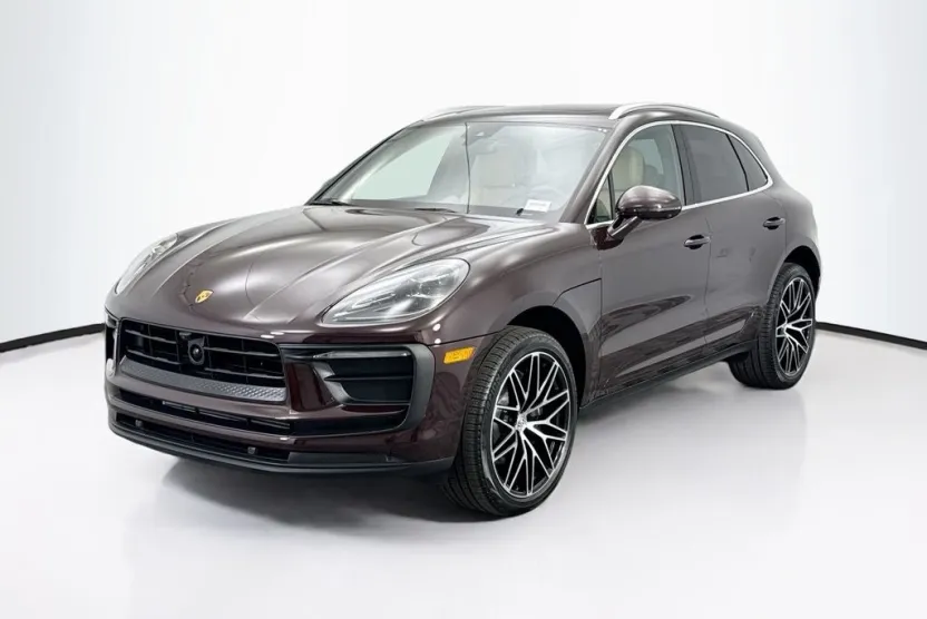 2026 Porsche Macan Base photo 1