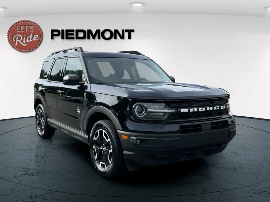 2022 Ford Bronco Sport Outer Banks photo 1