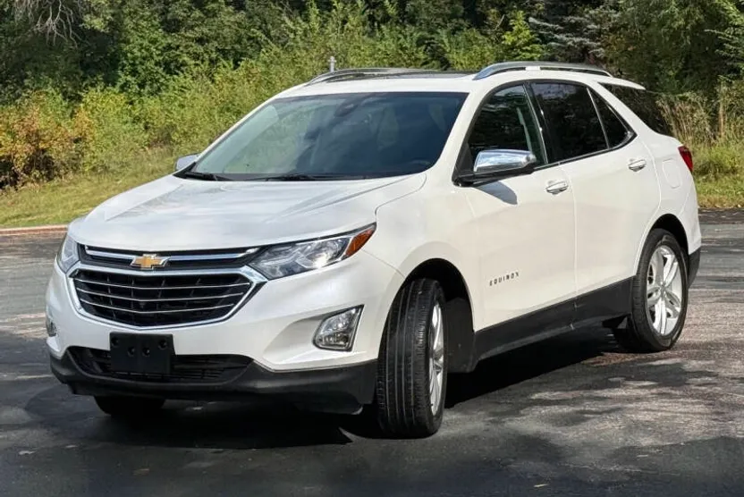 2021 Chevrolet Equinox Premier photo 1