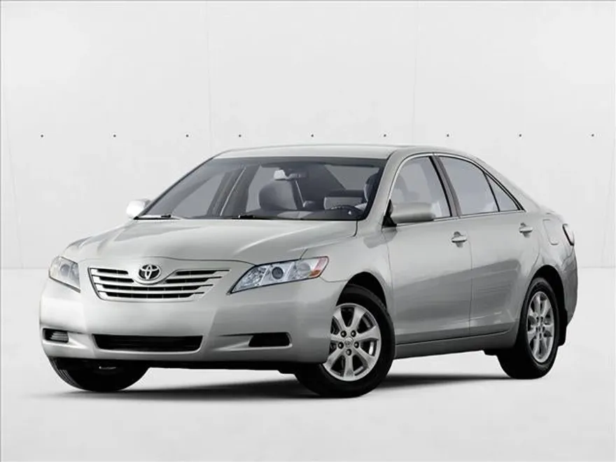 2009 Toyota Camry SE photo 1