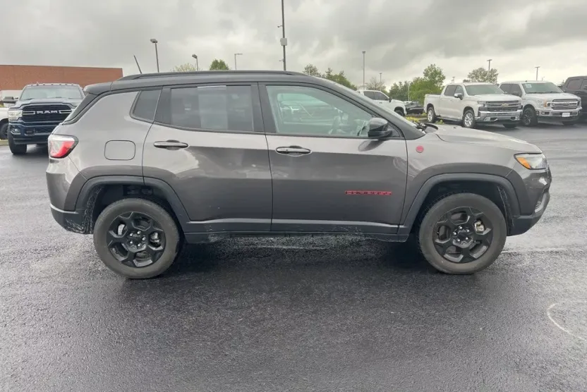 2023 Jeep Compass Trailhawk photo 1