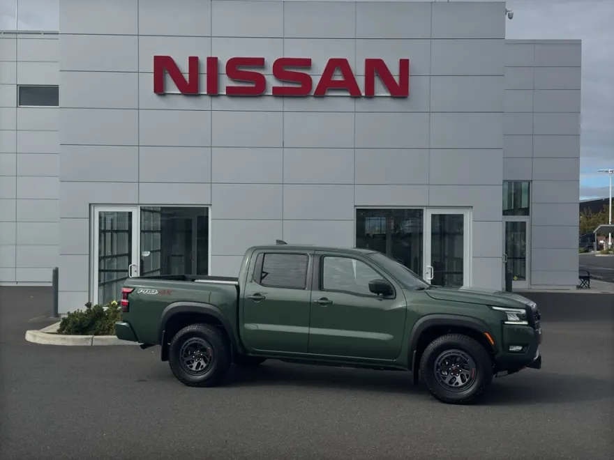 2025 Nissan Frontier PRO-4X photo 1