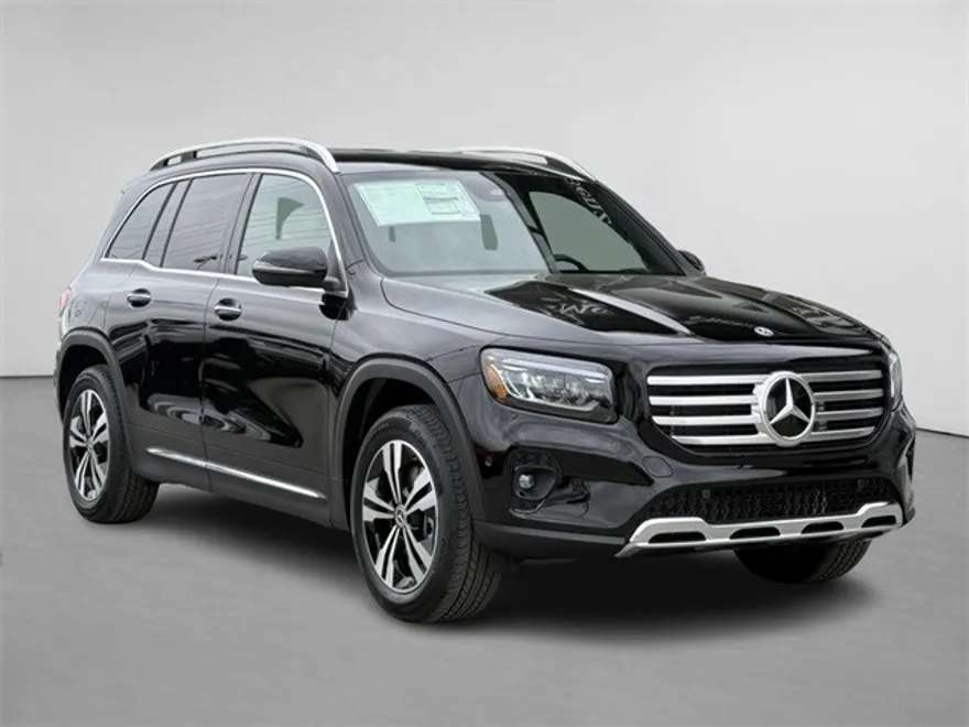 2025 Mercedes Benz GLB 250 4MATIC photo 1