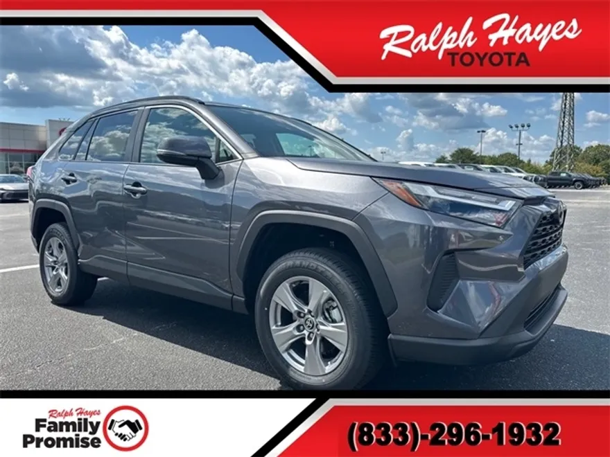 2025 Toyota RAV4 XLE photo 1