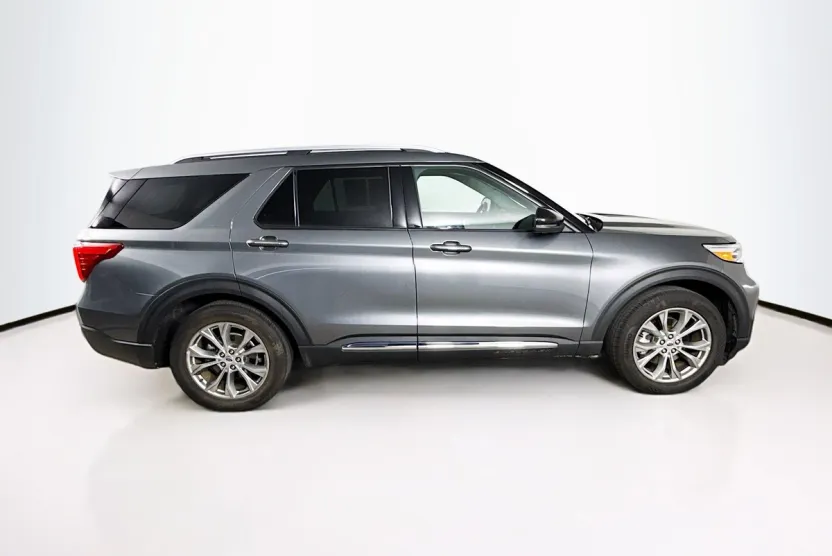 2023 Ford Explorer Limited photo 1