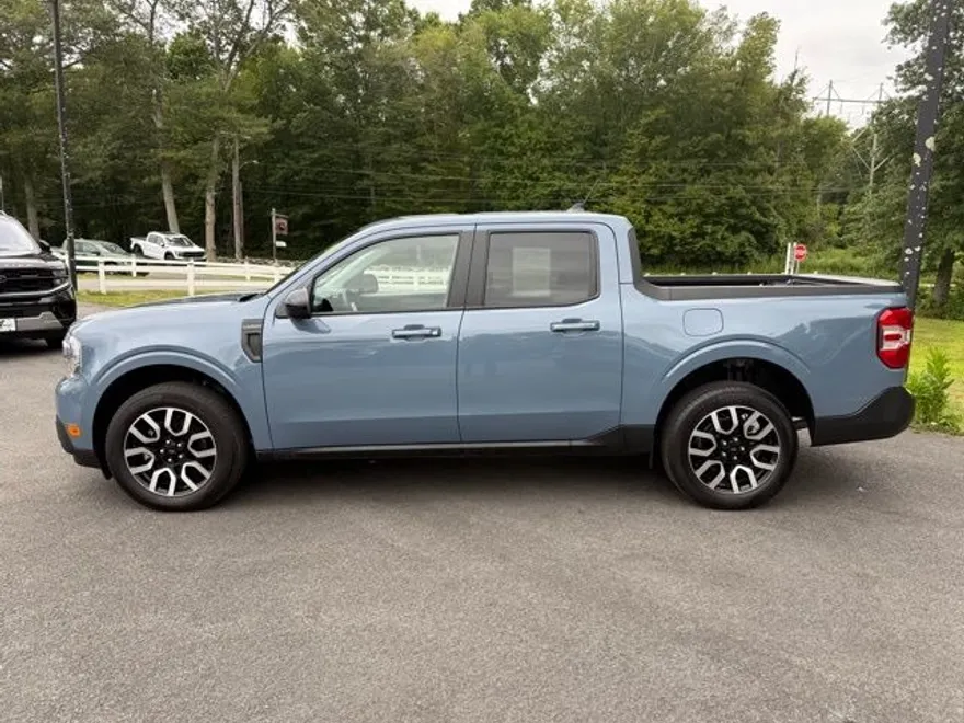2024 Ford Maverick Lariat photo 1