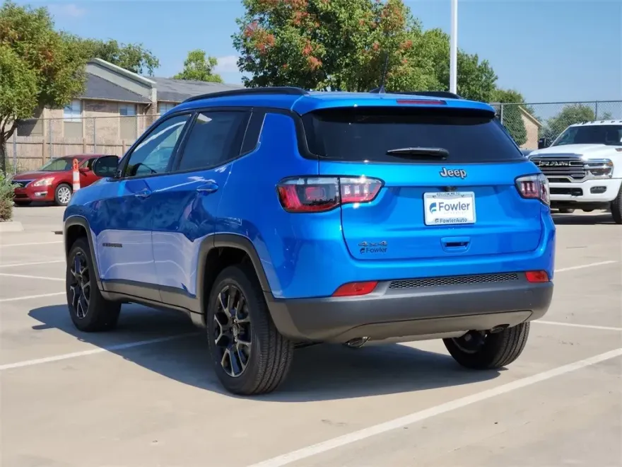 2026 Jeep Compass Latitude photo 1