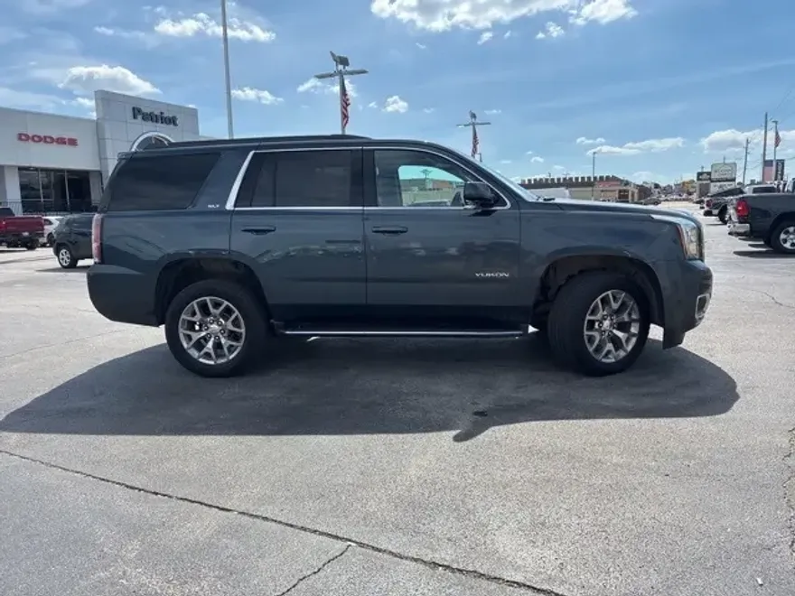 2019 Gmc Yukon SLT photo 1