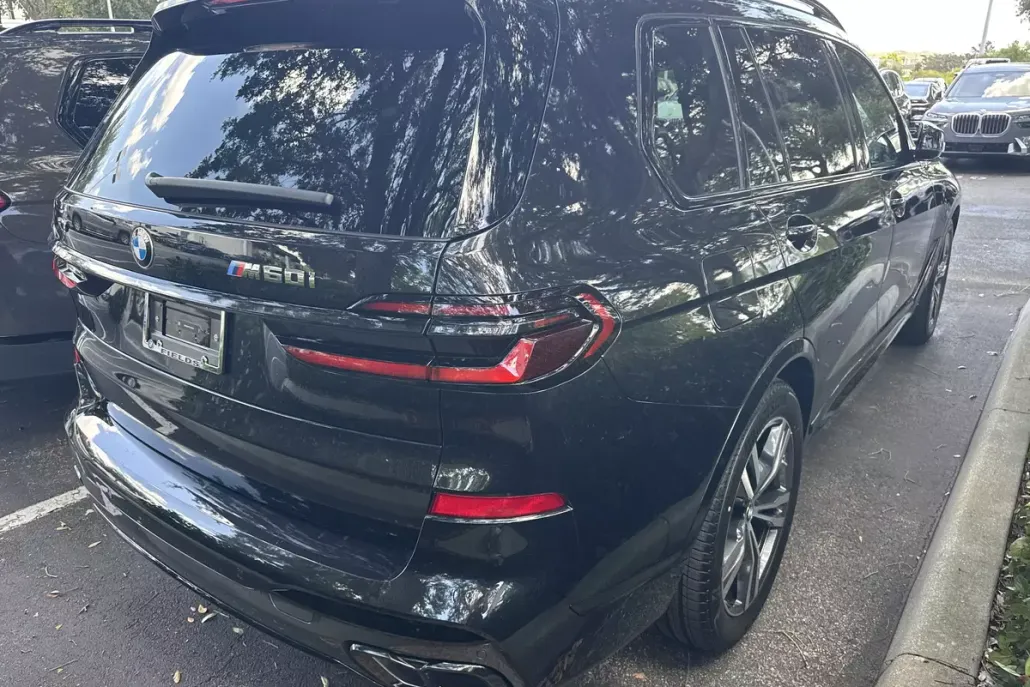 2026 Bmw X7 M60i photo 1