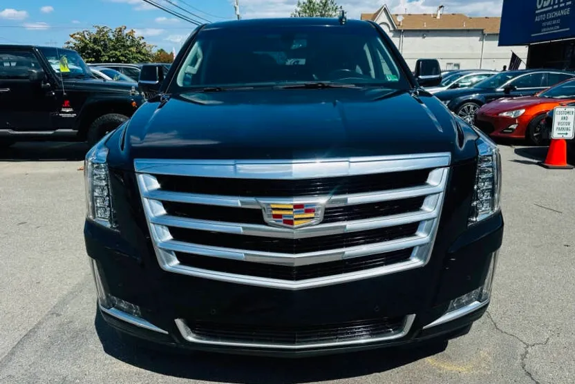 2017 Cadillac Escalade Standard photo 1