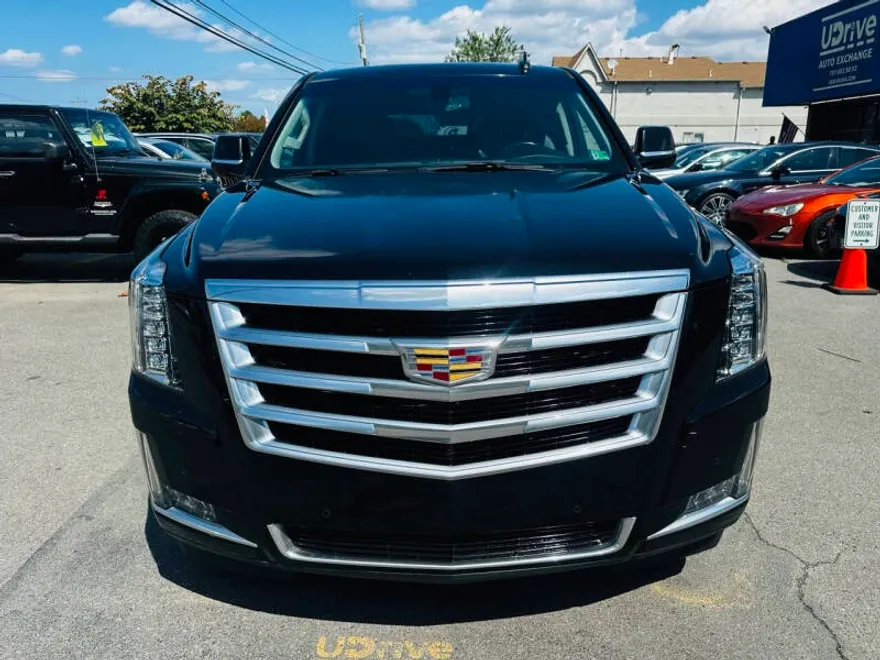 2017 Cadillac Escalade Standard photo 1