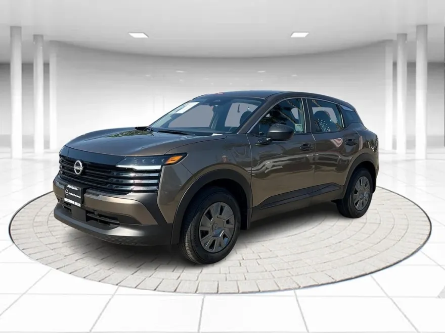 2025 Nissan Kicks S photo 1