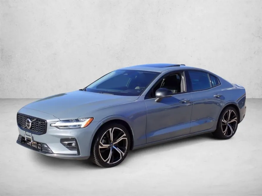 2024 Volvo S60 Ultimate photo 1