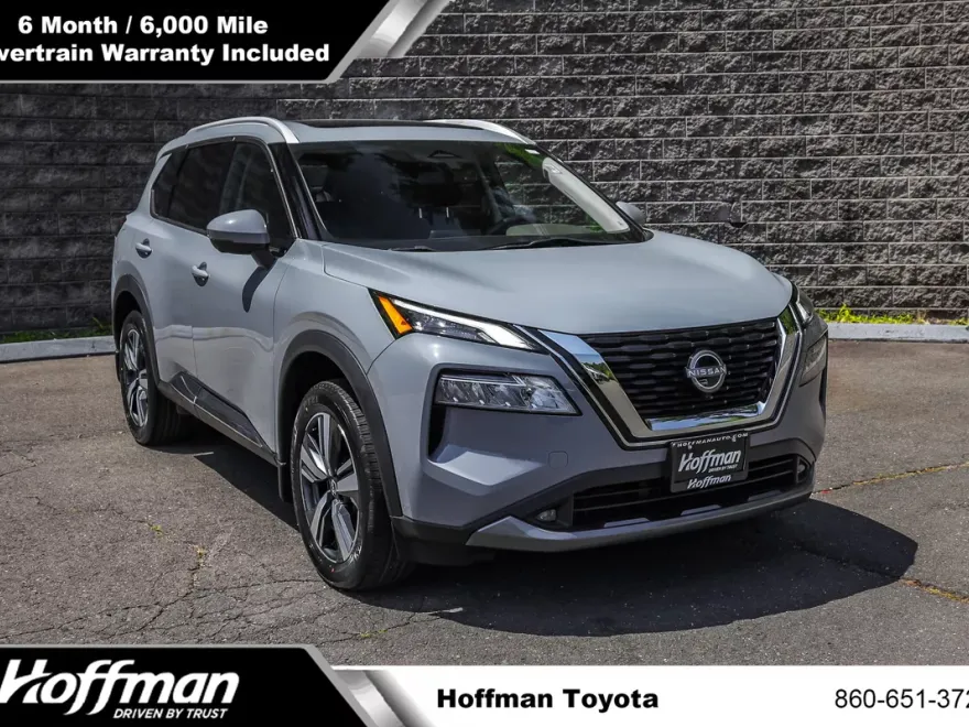 2022 Nissan Rogue SL photo 1