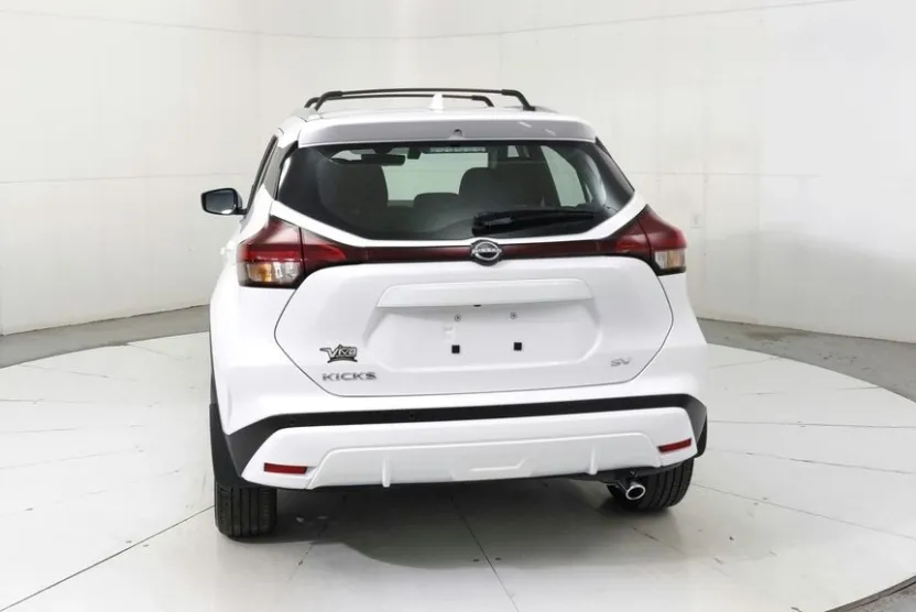 2024 Nissan Kicks SV photo 1