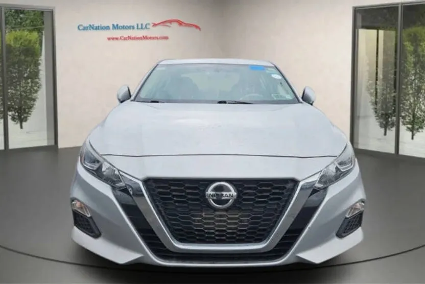 2019 Nissan Altima 2.5 S photo 1
